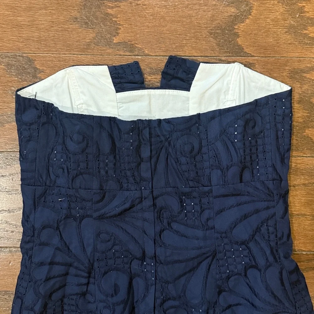 Lilly Pulitzer navy Frankie Dollop of Scallops strapless eyelet dress, size 2 - Picture 7 of 9